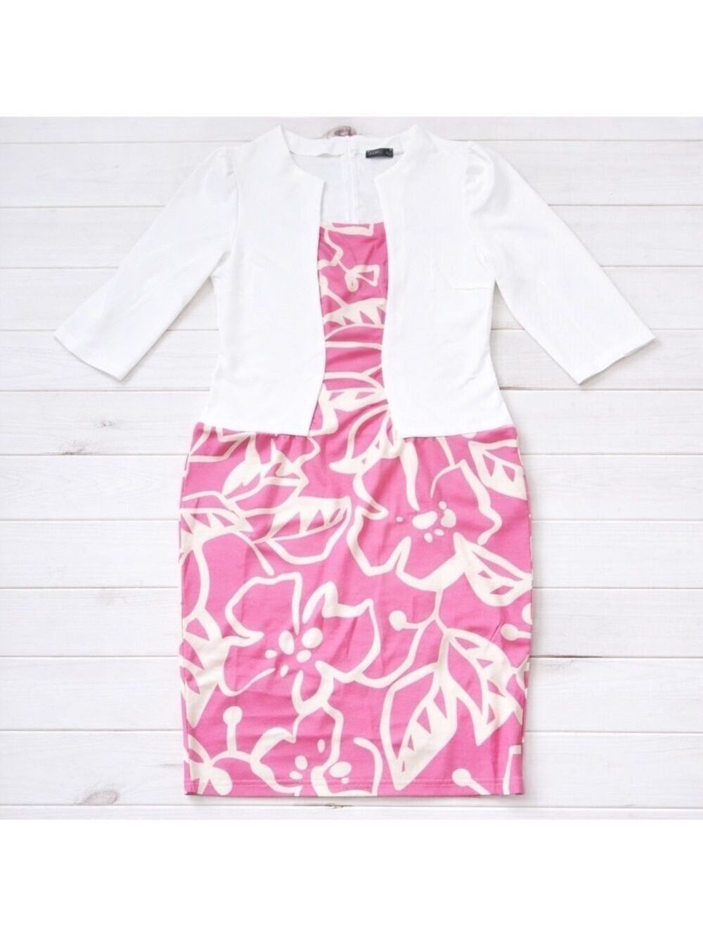 Izuria White Fuchsia Floral Color Block Half Sleeve Dress Large New Without Tags